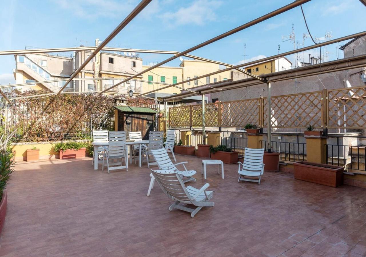 Elegant, With Private Terrace Next To The Vatican Rome Exterior photo
